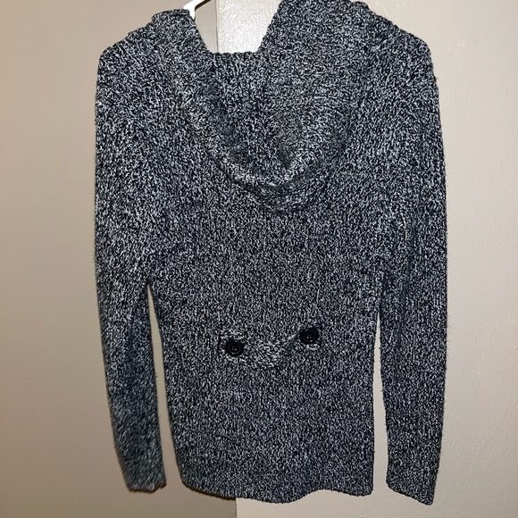 Sweater - Picture 2 of 2